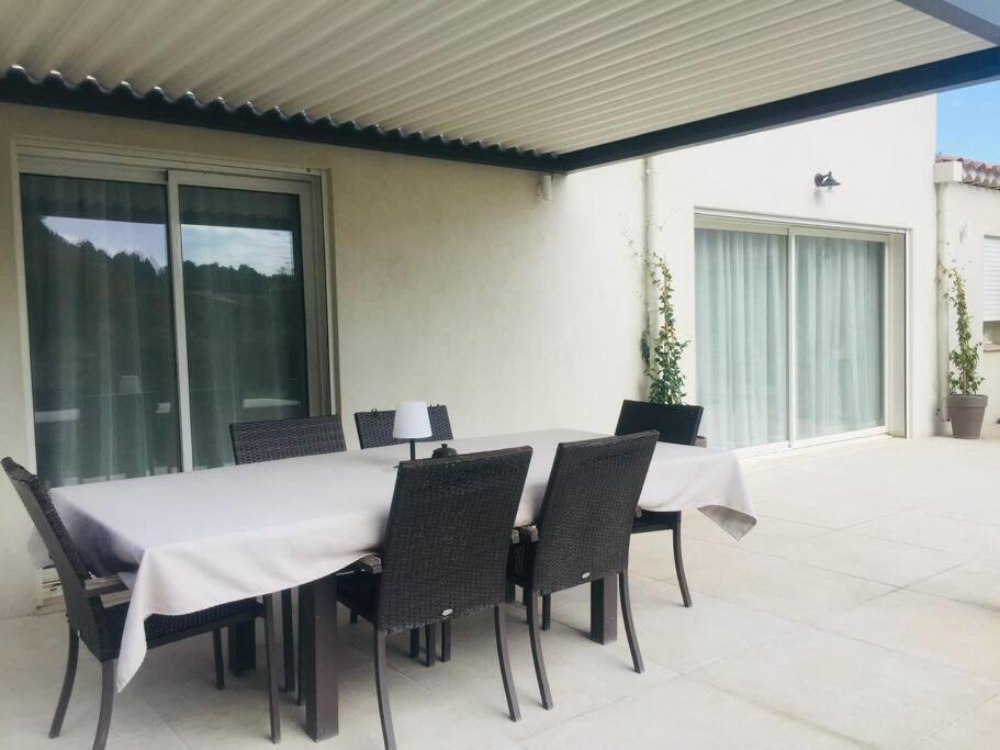 Villa Familiale 9 Pers Cabries Entre Aix Et Marseille 5 Min Gare Aix Tgv 15 Min Aeroport Mp Exterior foto